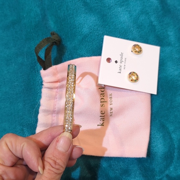 Kate Spade earrings and bracelet and dust bag - Picture 2 of 7